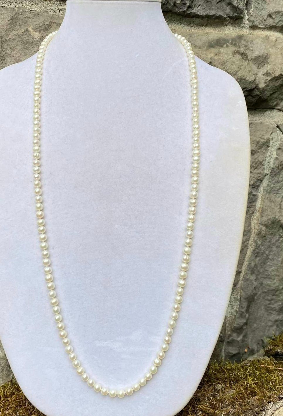 A classic white pearl rope.