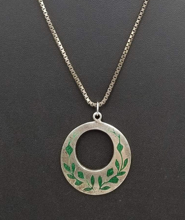 SOLD, Vintage sterling malachite inlay pendant on long chain.