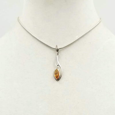 Sterling Silver, Baltic amber pendant choker.14.75